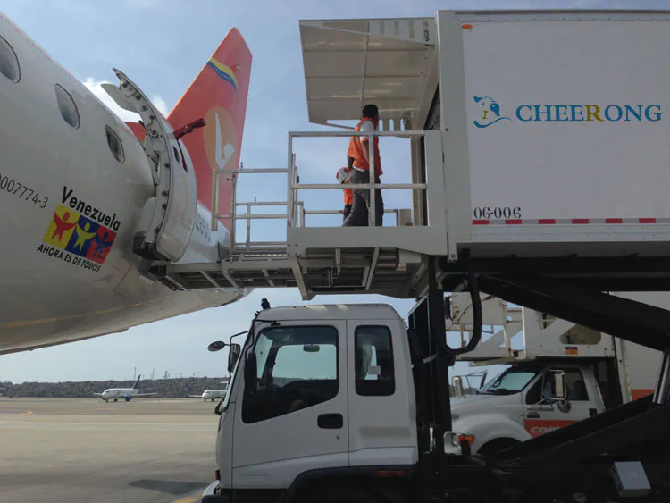 Cheerong aircraft catering truck quick transaction for flying field
